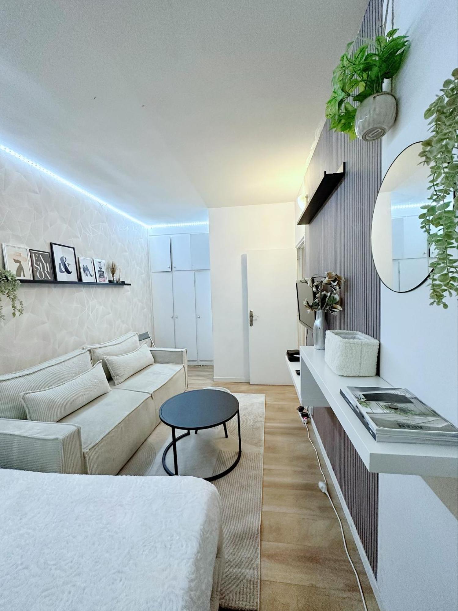 Proche Stade De France Et Metro 12 Appartement
